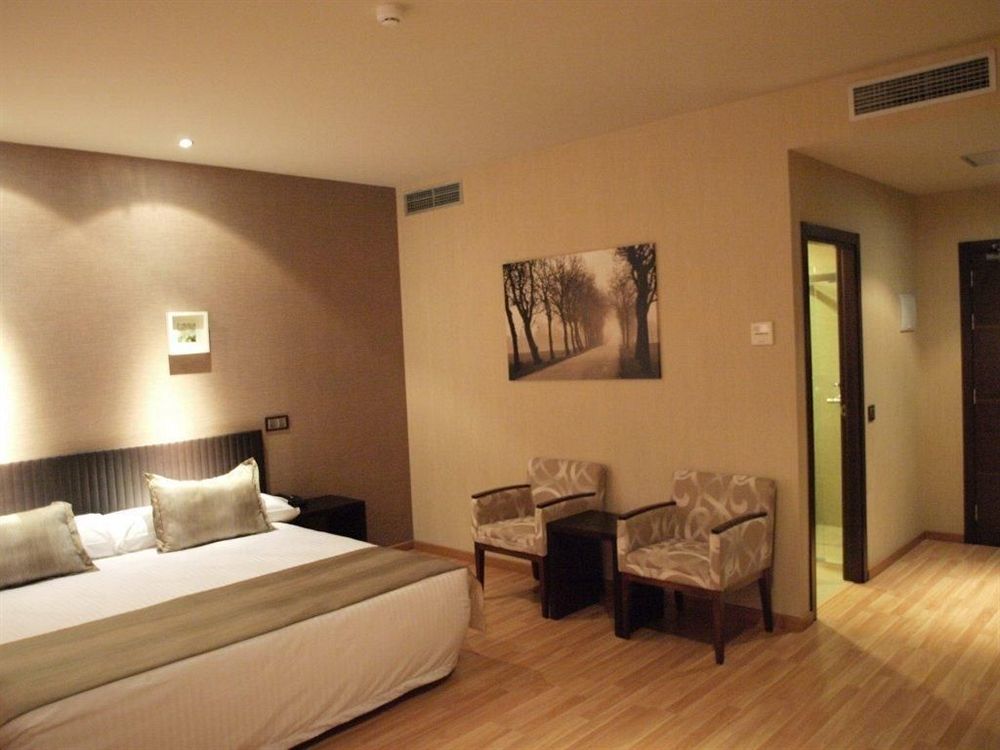 ดีนาสเตีย Hotel เกตาเฟ ภายนอก รูปภาพ
