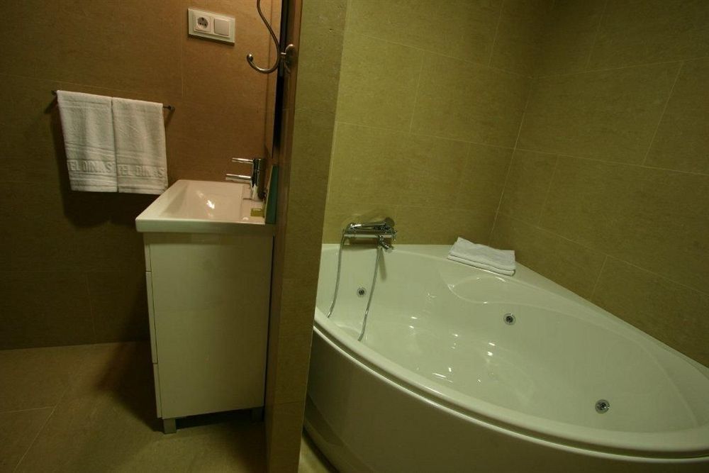 ดีนาสเตีย Hotel เกตาเฟ ภายนอก รูปภาพ